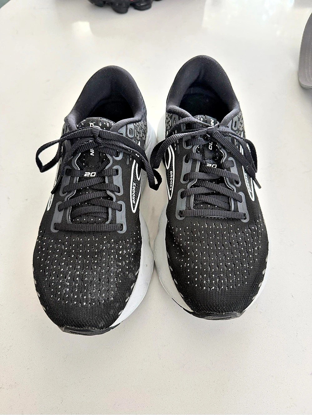 Brooks Glycerin 20 Women's Black & White US 6.5